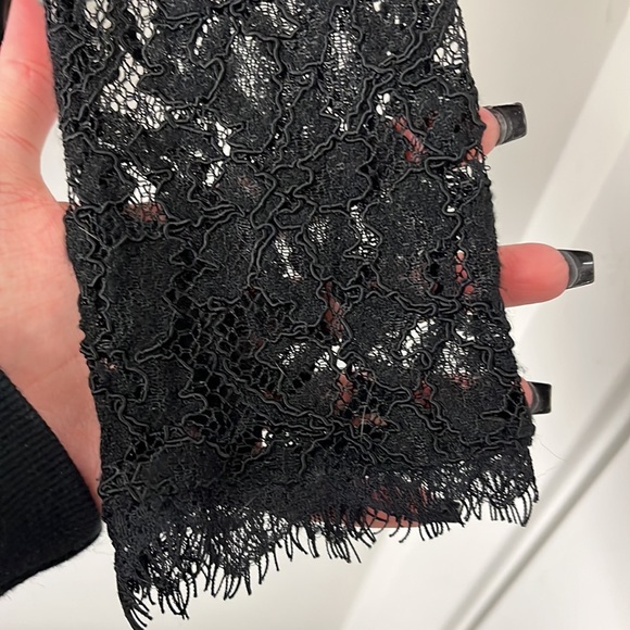 Black Lace Babaton Cropped Top - Picture 3 of 5